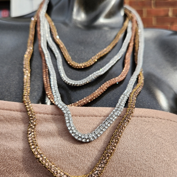 Elegant Multicolor Layered Necklace - Picture 11 of 17